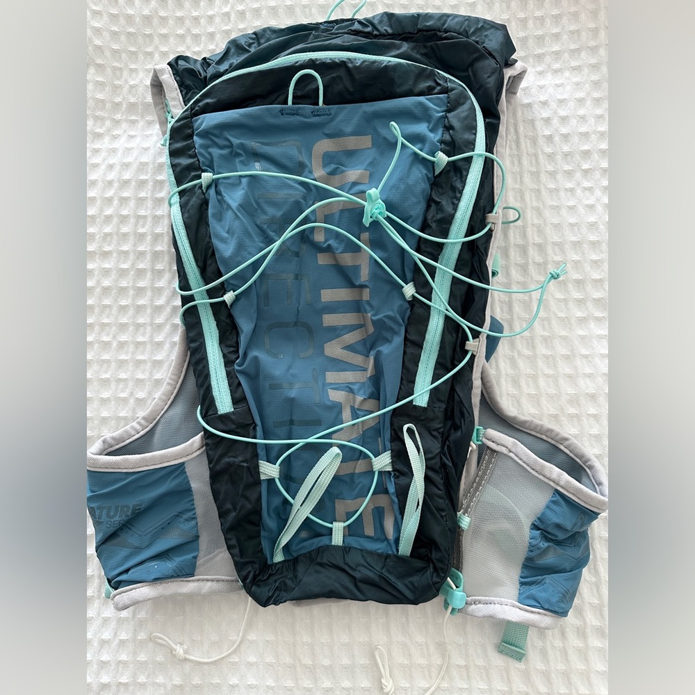Ultimate Direction Mountain Vesta 5.0 women's hydration pack